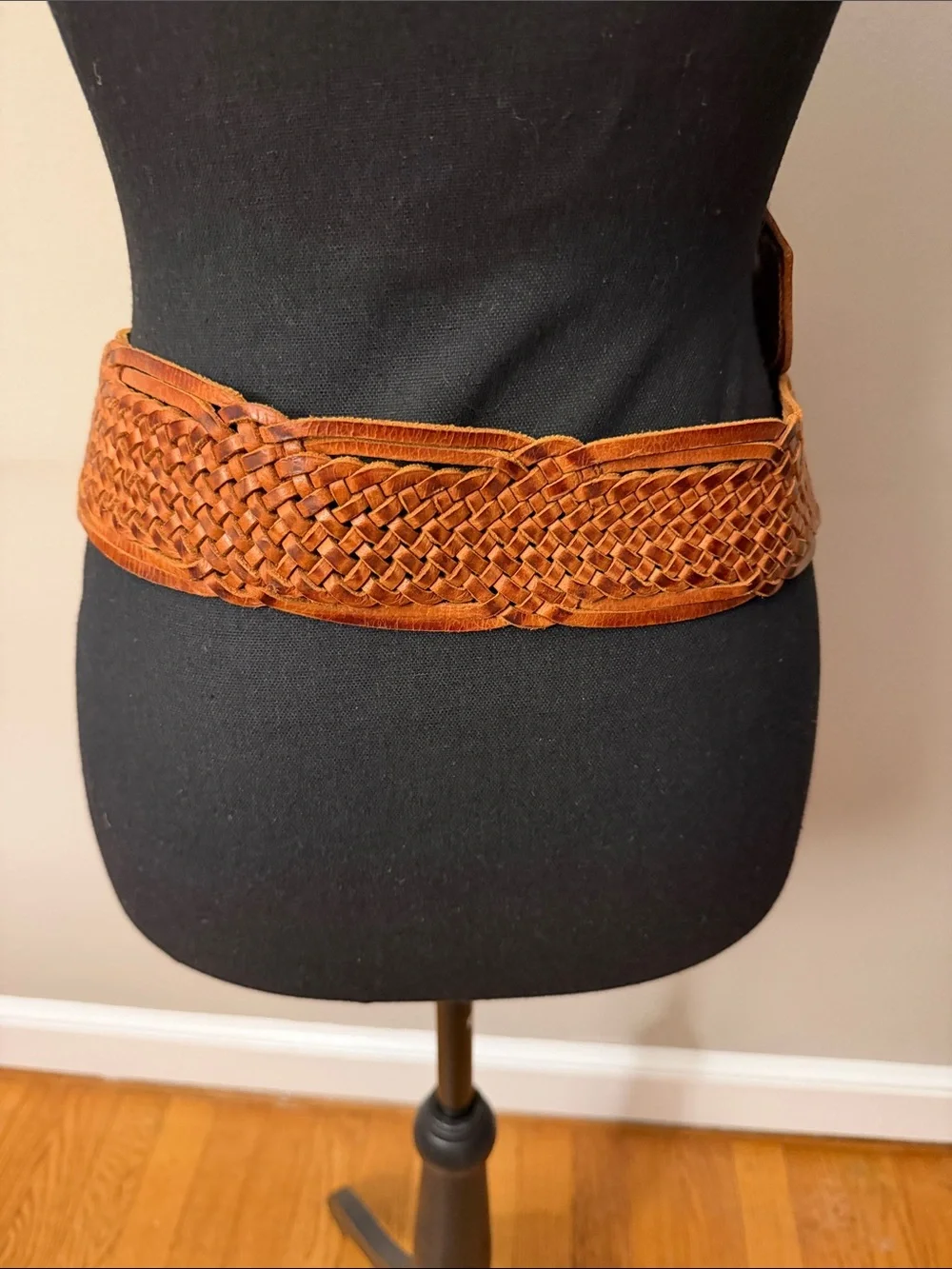 Chico’s Genuine Leather Woven Belt M/L Moroccan Silver Red Stone Buckle